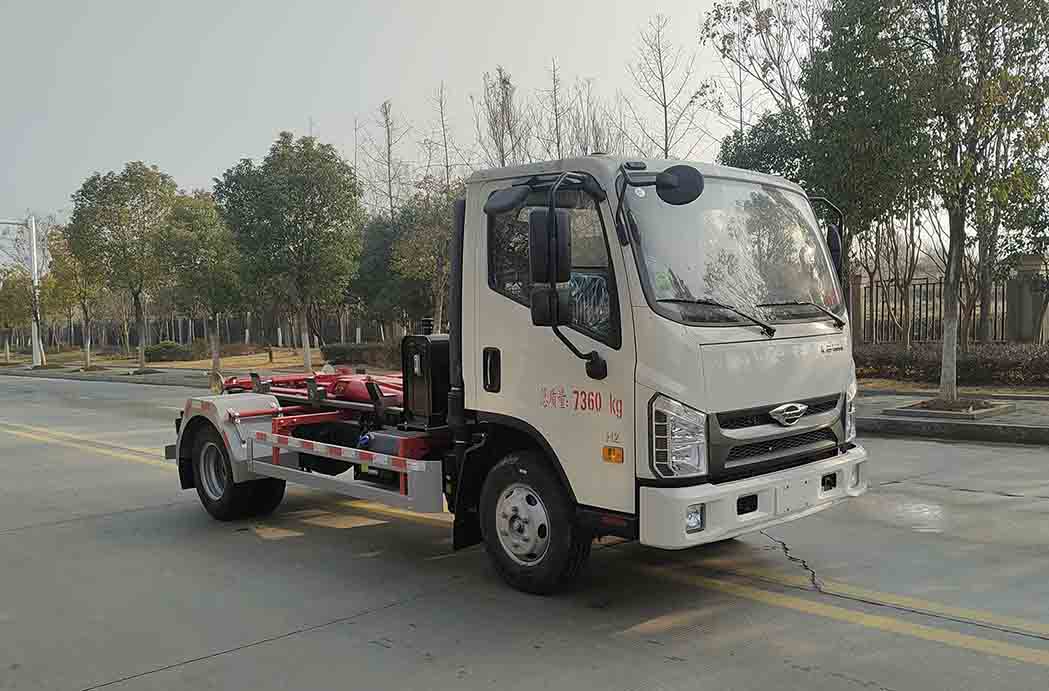 KLF5070ZXXB6型車廂可卸式垃圾車